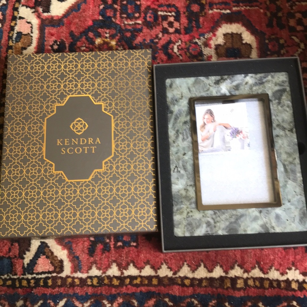 Kendra Scott labradorite frame